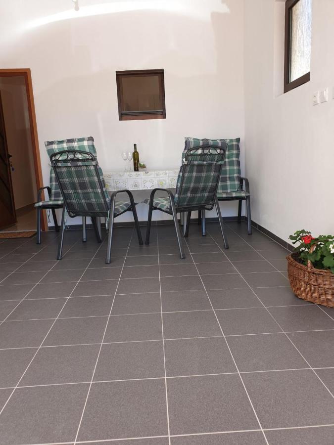 Vito Apartamento Starigrad Paklenica Exterior foto